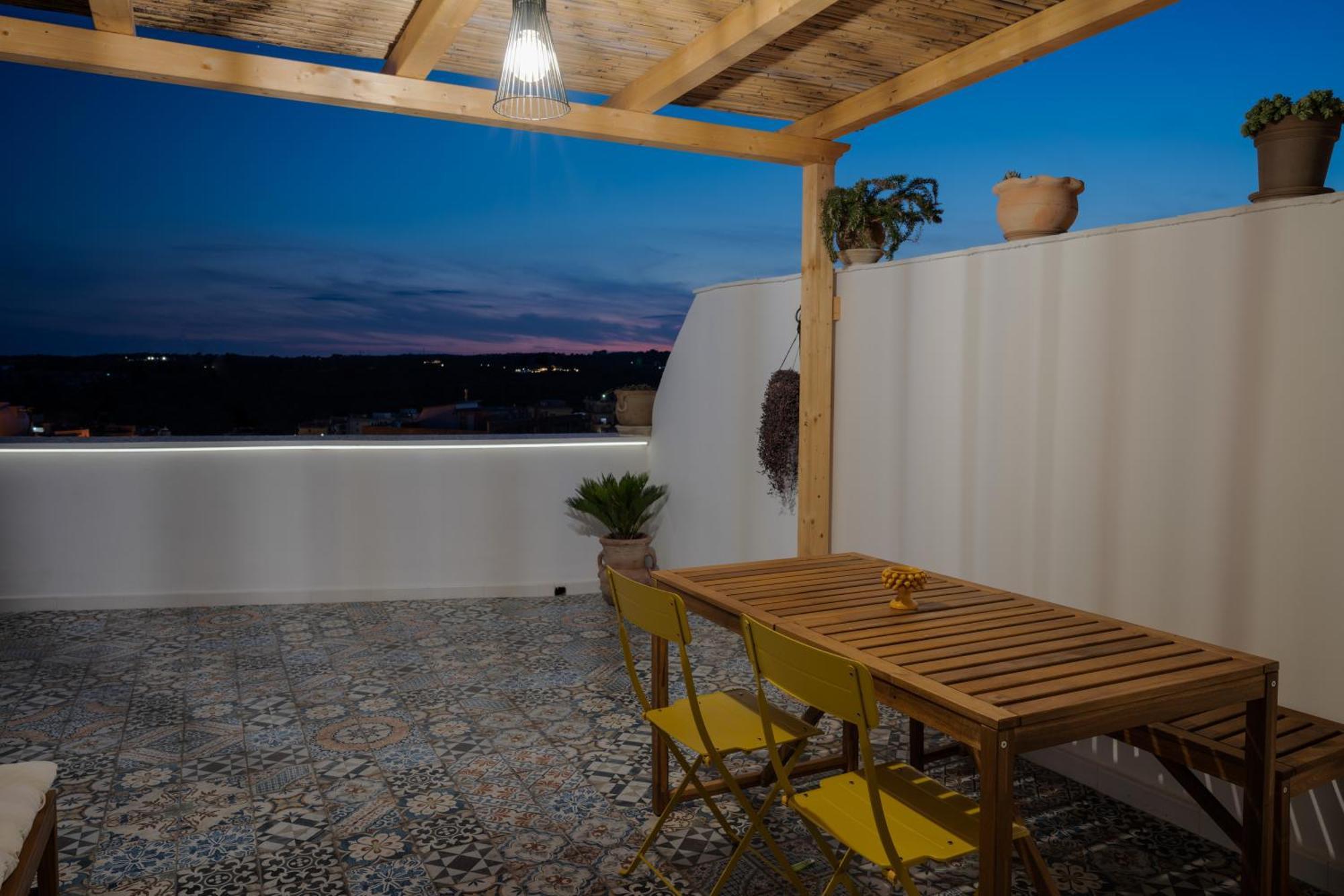 Apartament Vico Larzio 6 "Terrazza Sul Vico" Noto Zewnętrze zdjęcie
